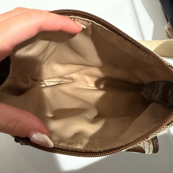 Coach - Picture 6 of 7